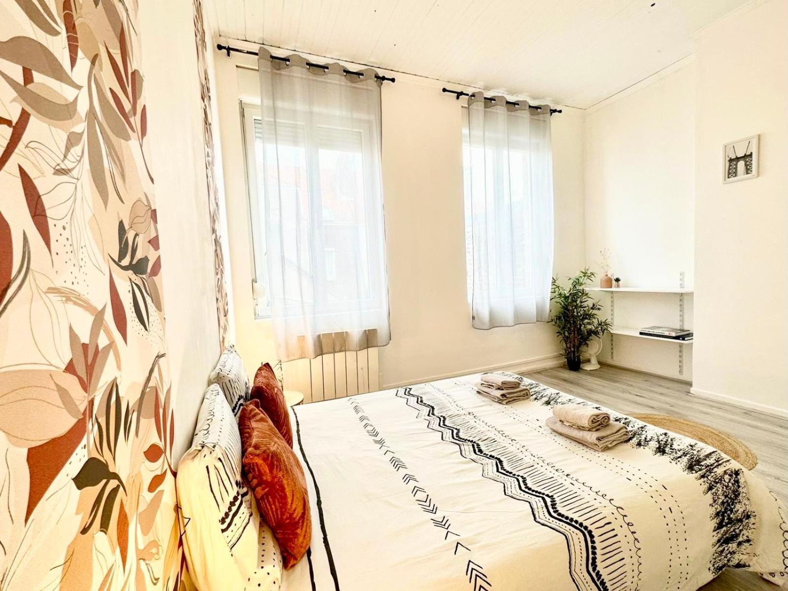 * The Gold Time * Appartement Confort * Centre-Ville カレー エクステリア 写真